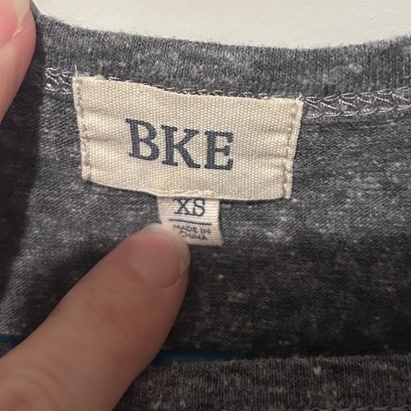 BKE short sleeve top. XS - Picture 3 of 4